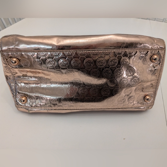 MICHAEL KORS Grayson Metallic Rose Gold Bag - Picture 9 of 15